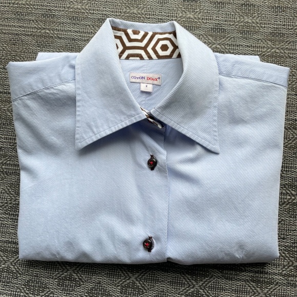 Blouse with graphic accents at collar and cuffs - Picture 3 of 7